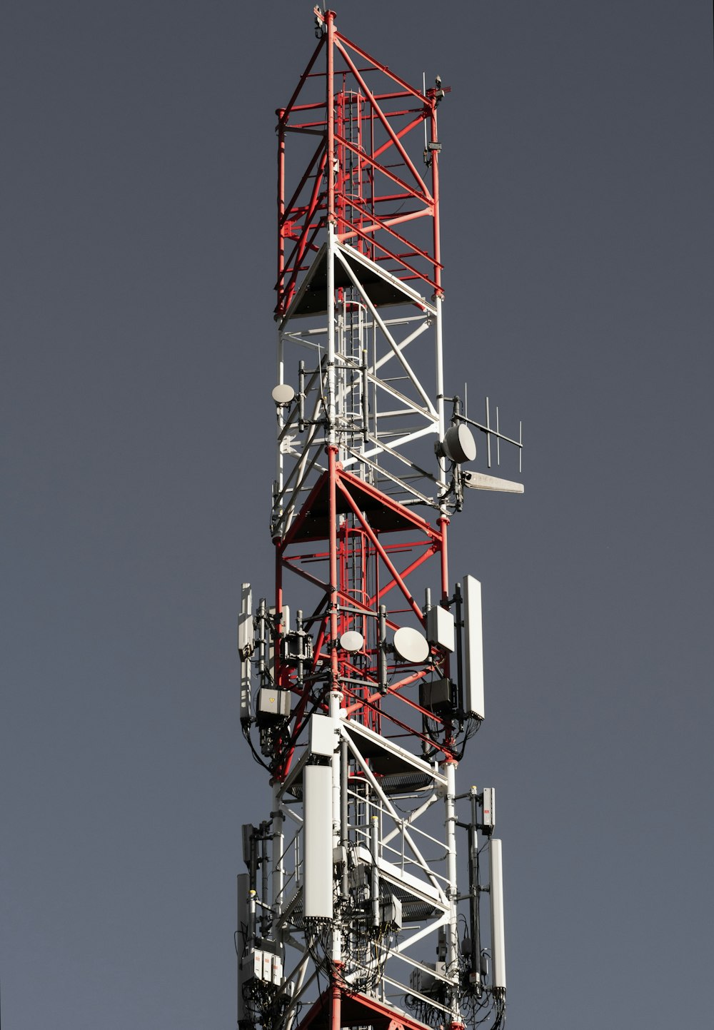 Torre de antena para internet inalámbrico